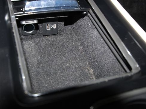 Used 2025 Lincoln Corsair FWD image 18