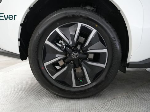 Used 2026 Toyota bZ FWD image 22