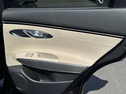 Used 2023 Genesis GV70 2.5T w/ Select Package image 16