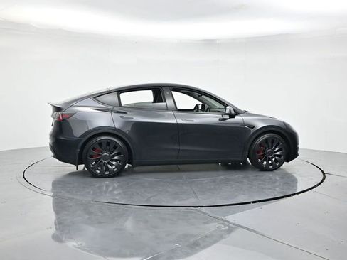 Used 2024 Tesla Model Y Performance AWD/4WD image 2