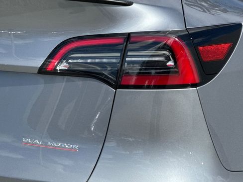 Used 2024 Tesla Model Y Performance AWD/4WD image 25