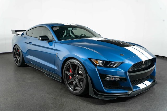Used 2020 Ford Mustang Shelby GT500 w/ Carbon Fiber Track Pack RWD image 1