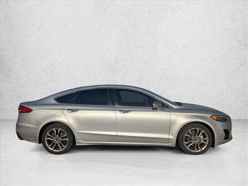 Used 2019 Ford Fusion SEL image 4