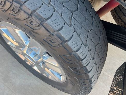 Used 2024 Chevrolet Silverado 2500 High Country w/ Technology Package image 8