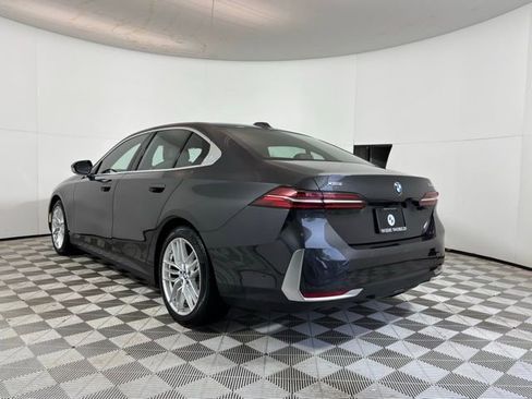 Used 2024 BMW 530i xDrive w/ Premium Package AWD/4WD image 5