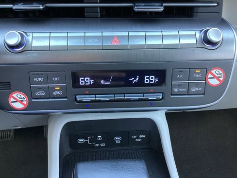 Used 2024 Hyundai Kona SEL image 21