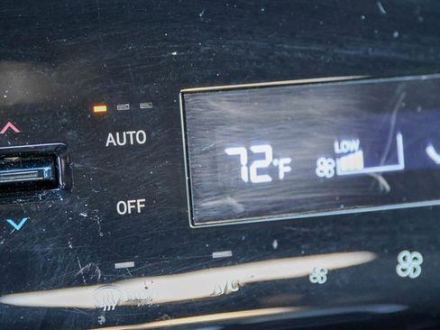 Used 2022 Hyundai Santa Cruz SEL Premium image 25