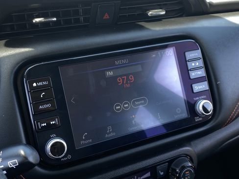 Used 2023 Nissan Kicks SR w/ SR Premium Package FWD image 22