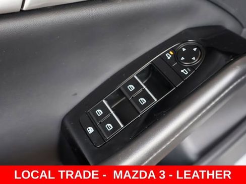 Used 2025 MAZDA MAZDA3 s FWD image 13