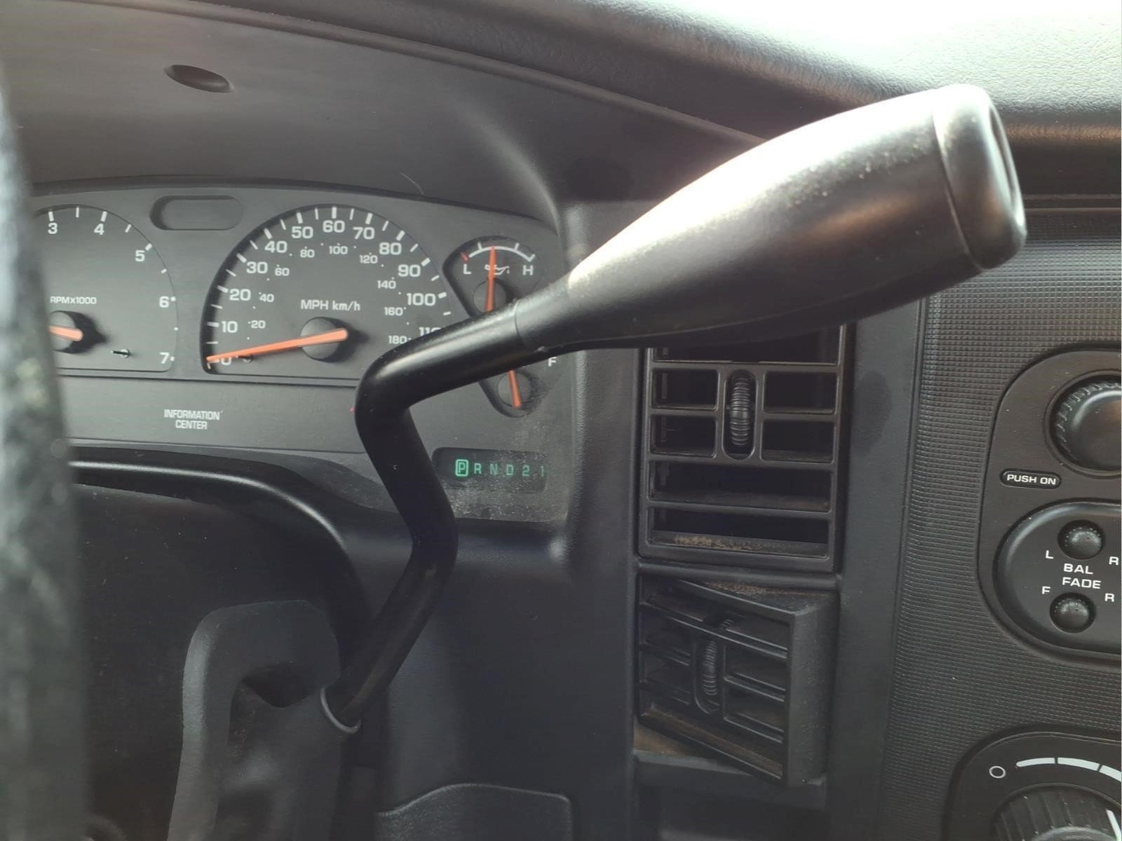 Used 2004 Dodge Dakota SLT w/ Deluxe Convenience Group RWD image 17