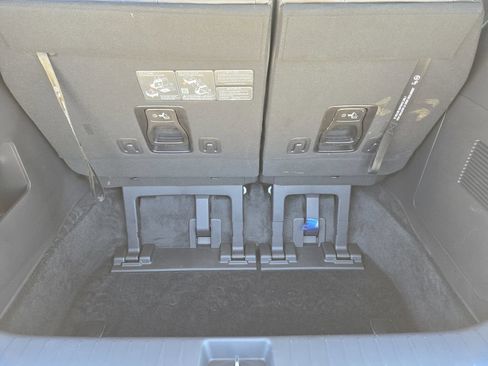 Used 2026 Kia Carnival SX Prestige FWD image 28