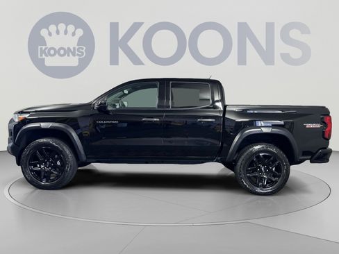Used 2023 Chevrolet Colorado Trail Boss w/ Technology Package AWD/4WD image 7