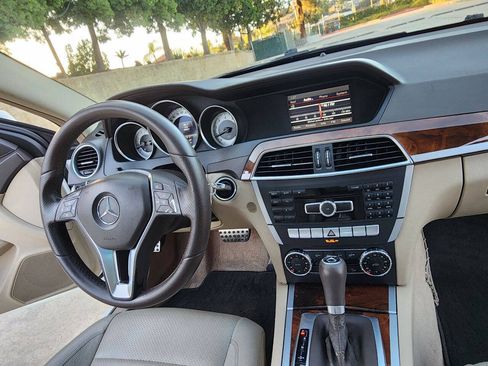 Used 2013 Mercedes-Benz C 250 Coupe image 22