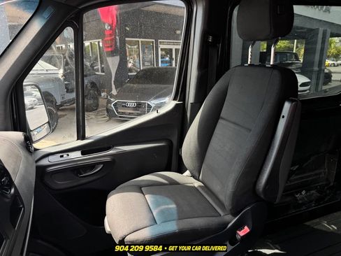 Used 2020 Mercedes-Benz Sprinter 3500 image 24