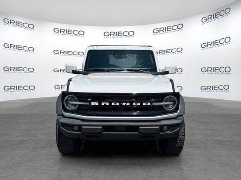 Used 2023 Ford Bronco Outer Banks w/ Sasquatch Package AWD/4WD image 2