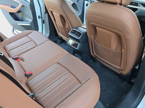 Used 2019 Audi e-tron Premium Plus image 13