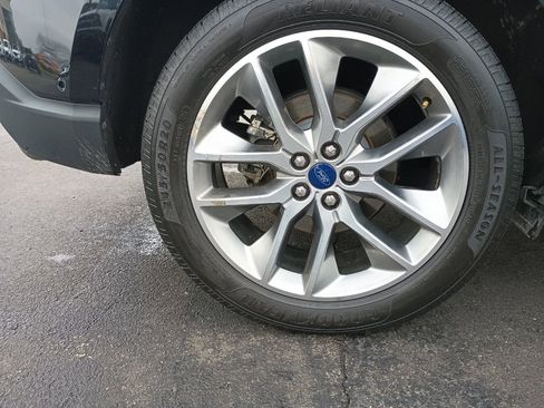 Used 2017 Ford Edge Titanium w/ Equipment Group 302A image 35