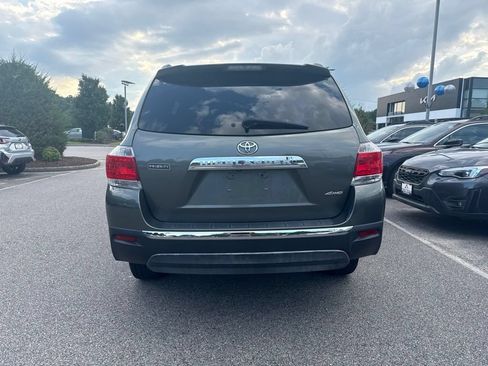 Used 2011 Toyota Highlander Limited AWD/4WD image 4