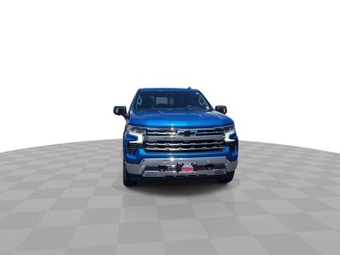 Used 2022 Chevrolet Silverado 1500 LTZ w/ LTZ Premium Package AWD/4WD image 3