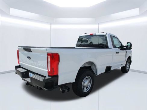 Used 2025 Ford F250 XL w/ XL Driver Assist Package RWD image 7