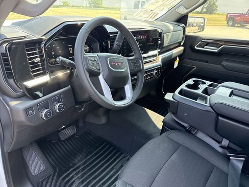 New 2026 GMC Sierra 1500 Elevation image 10