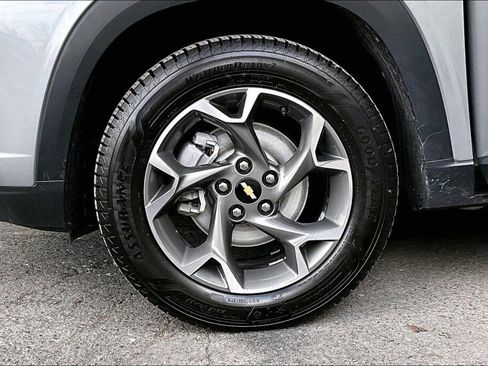 Used 2024 Chevrolet Trax LT w/ Driver Confidence Package FWD image 16