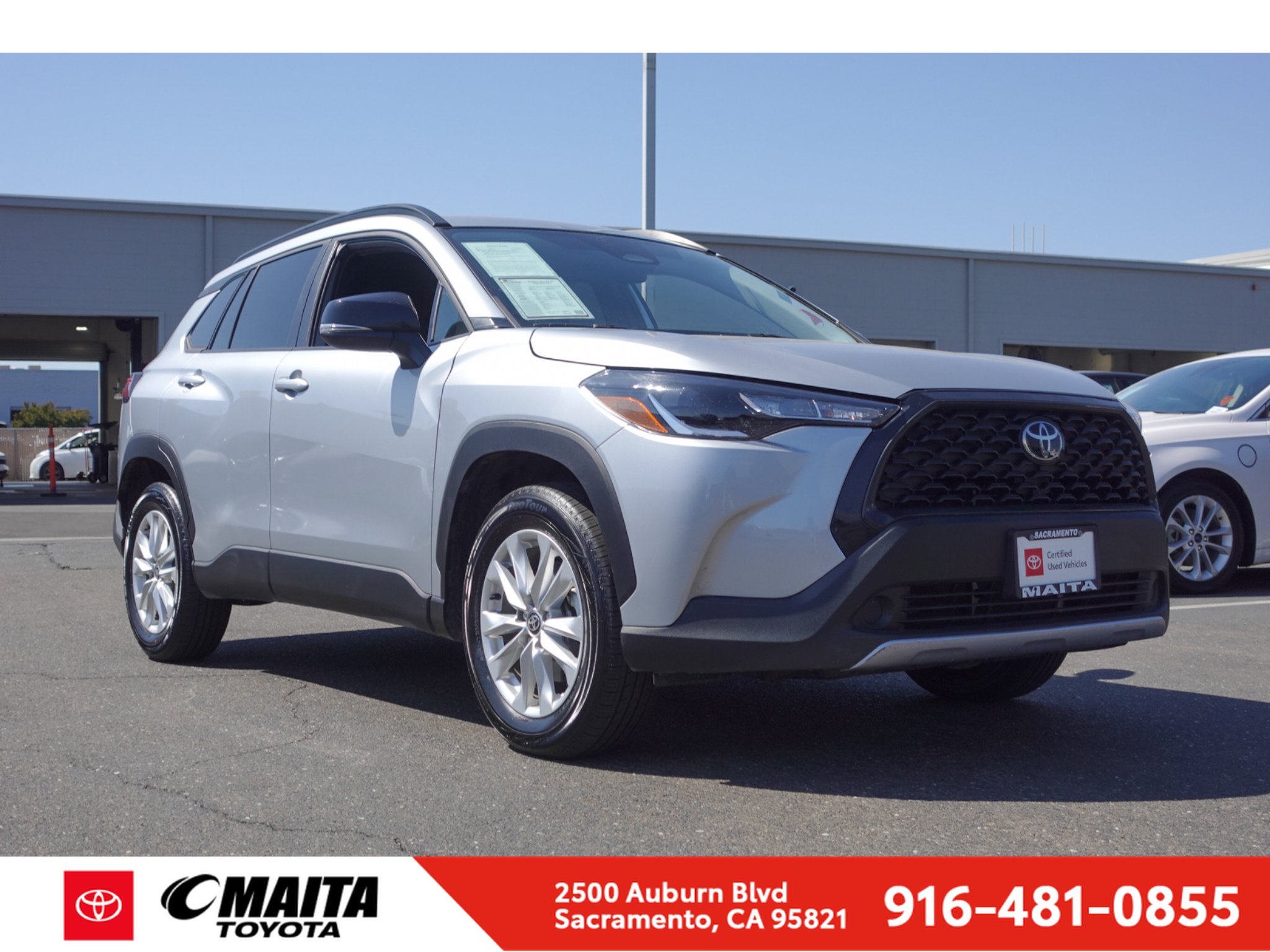 Certified 2025 Toyota Corolla Cross LE FWD image 1