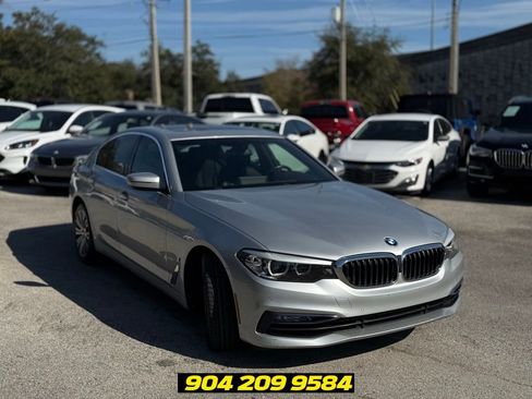Used 2018 BMW 530e w/ Premium Package 2 RWD image 9