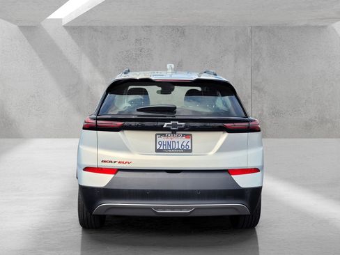 Used 2023 Chevrolet Bolt EUV LT w/ Redline Edition image 5