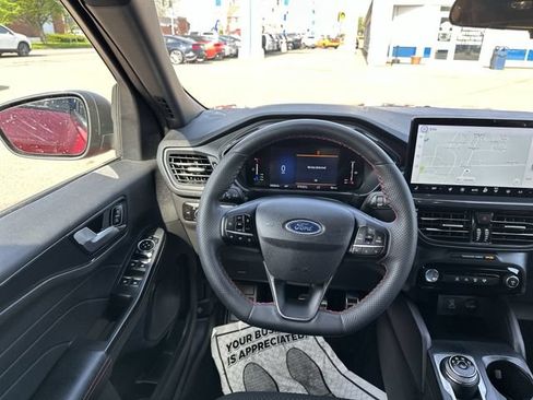 Used 2023 Ford Escape ST-Line w/ Tech Pack #1 AWD/4WD image 13