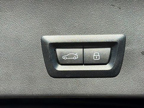 Used 2025 BMW X3 xDrive30i w/ Premium Package image 13