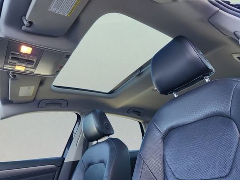 Used 2019 Volkswagen Jetta SEL Premium image 13