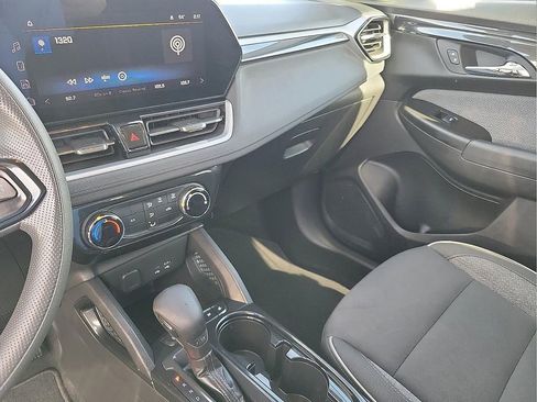 Used 2025 Chevrolet TrailBlazer LT image 20