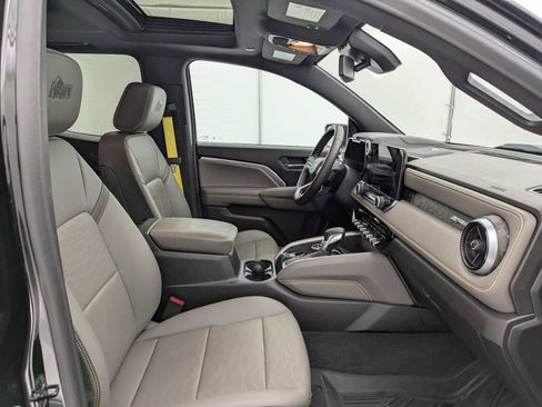Used 2024 Chevrolet Colorado ZR2 w/ ZR2 Bison Edition image 23