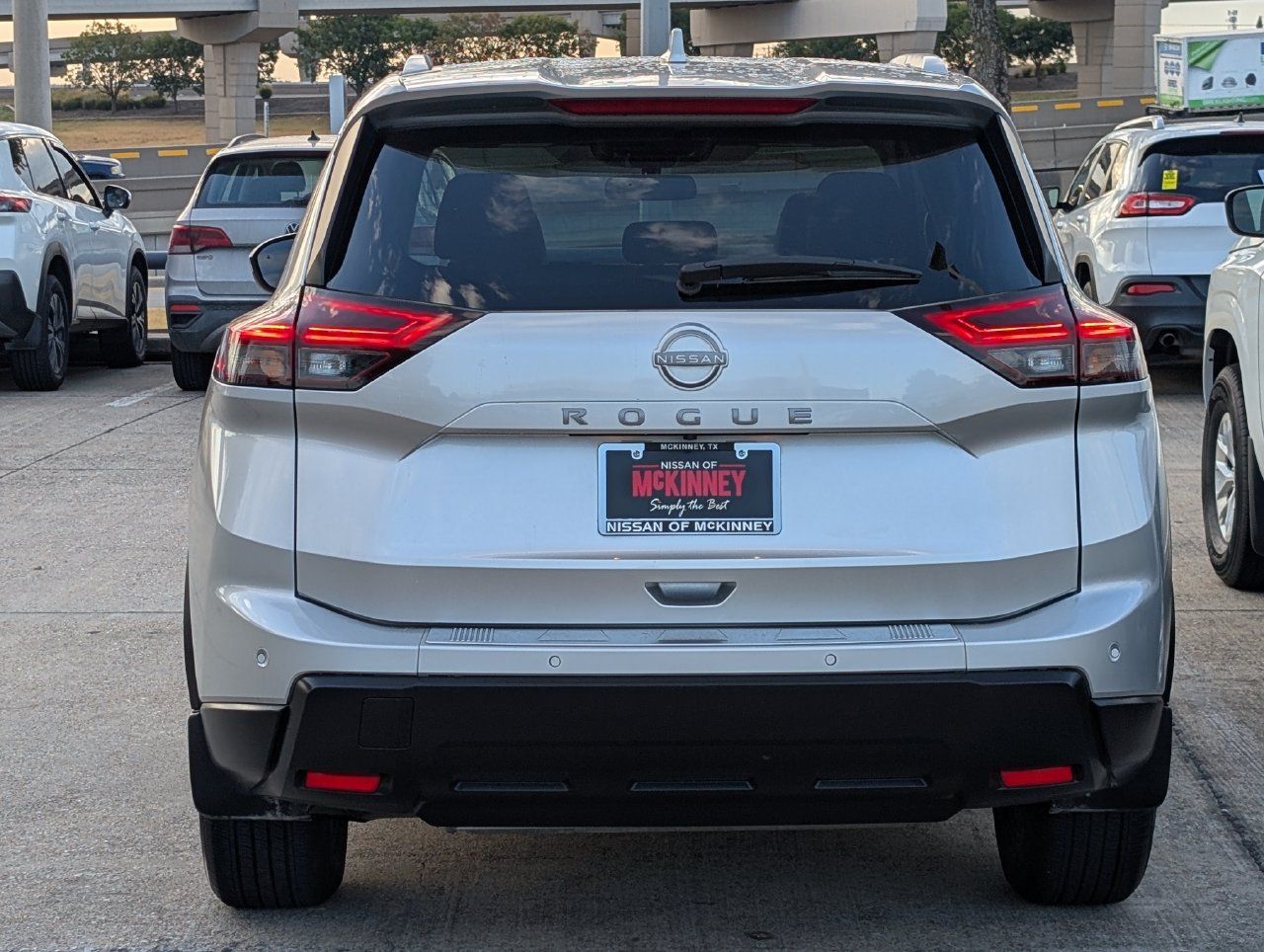 Certified 2025 Nissan Rogue SV w/ SV Premium Package FWD image 5