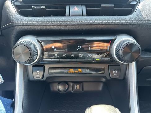 Used 2024 Toyota RAV4 LE image 38