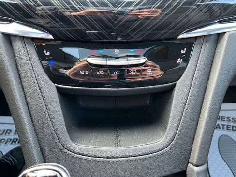 Used 2023 Cadillac XT6 Premium Luxury w/ Technology Package image 34