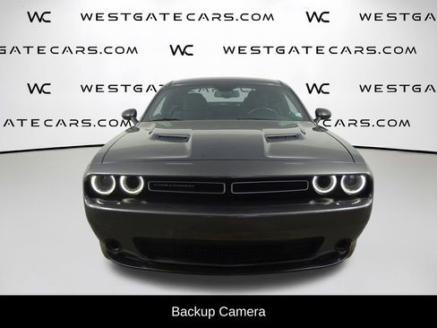 Used 2019 Dodge Challenger SXT image 2
