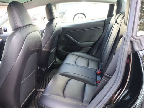 Used 2019 Tesla Model 3 Standard Range Plus RWD image 16