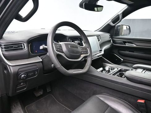 Used 2024 Jeep Wagoneer Series II AWD/4WD image 21