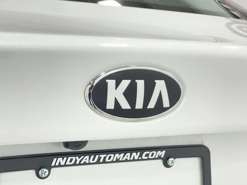 Used 2020 Kia Optima SE FWD image 37