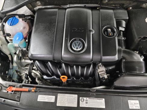 Used 2013 Volkswagen Passat 2.5 SEL Premium image 37