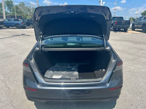 Used 2025 Honda Accord SE image 32