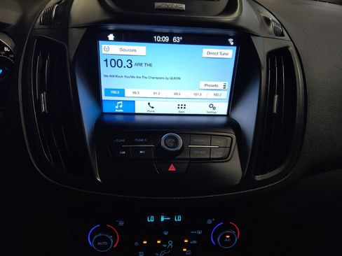Used 2017 Ford Escape SE w/ Equipment Group 201A FWD image 25