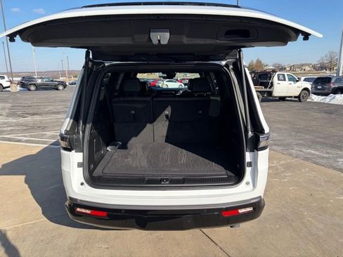 New 2026 Jeep Grand Wagoneer L Limited image 21
