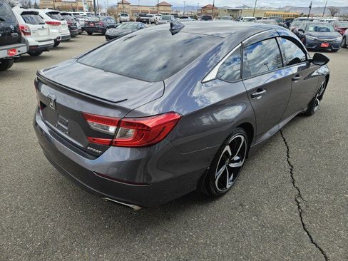 Used 2018 Honda Accord Sport image 5