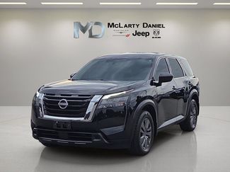 Used 2025 Nissan Pathfinder S FWD video 2