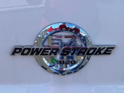 Used 2016 Ford F250 XLT AWD/4WD image 10