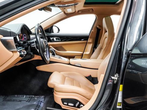 Used 2017 Porsche Panamera image 17