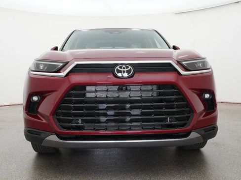 New 2026 Toyota Grand Highlander FWD image 12